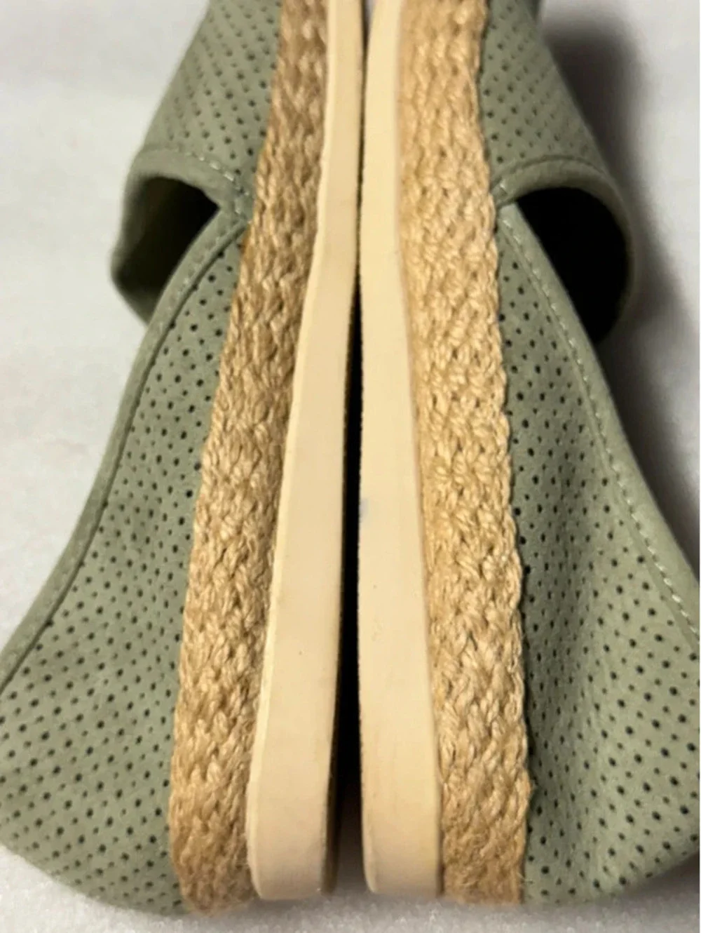 7.5 M sage green slip-on espadrille flats Esprit